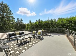9120 38th Avenue NE, Seattle WA 98115