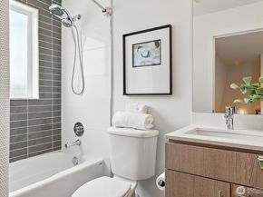9120 38th Avenue NE, Seattle WA 98115