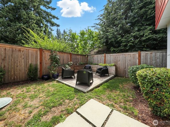 9120 38th Avenue NE, Seattle WA 98115