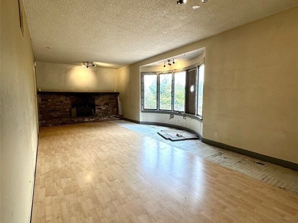 3287 Northlake Way NW, Bremerton WA 98312