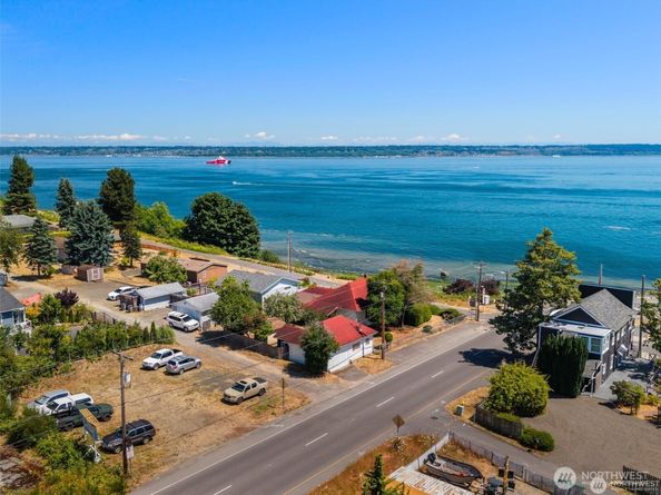 26005 Washington Boulevard NE, Kingston WA 98346