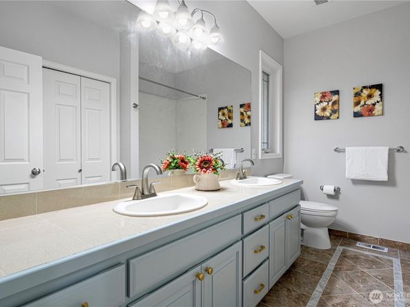 17955 SE 60th Street, Bellevue WA 98006