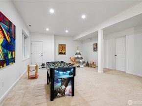 17955 SE 60th Street, Bellevue WA 98006