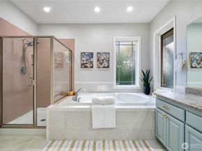 17955 SE 60th Street, Bellevue WA 98006