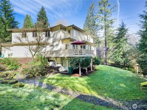 17955 SE 60th Street, Bellevue WA 98006