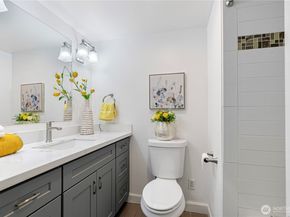 11527 113th Place Ne, Kirkland WA 98033