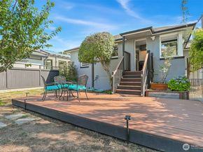 2617 32nd Avenue W, Seattle WA 98199
