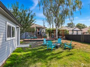 2617 32nd Avenue W, Seattle WA 98199