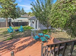 2617 32nd Avenue W, Seattle WA 98199