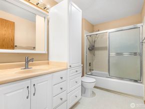 17425 119th Lane SE D30, Renton WA 98058