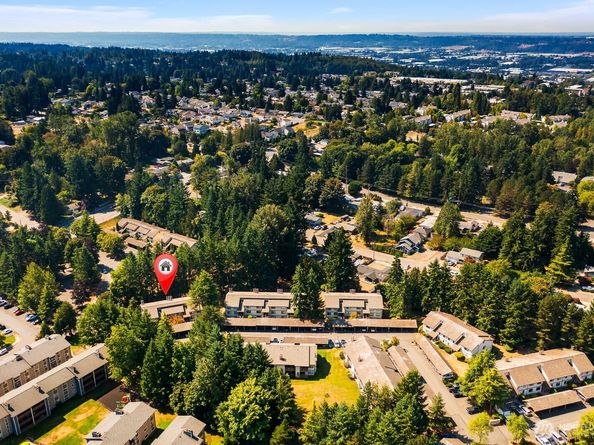 17425 119th Lane SE D30, Renton WA 98058