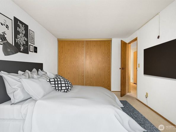17425 119th Lane SE D30, Renton WA 98058
