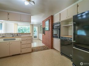 16009 81st Place NE, Kenmore WA 98028