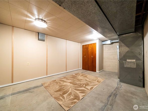 16009 81st Place NE, Kenmore WA 98028