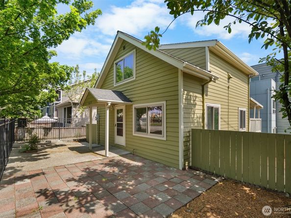 6638 Corson Avenue S, Seattle WA 98108