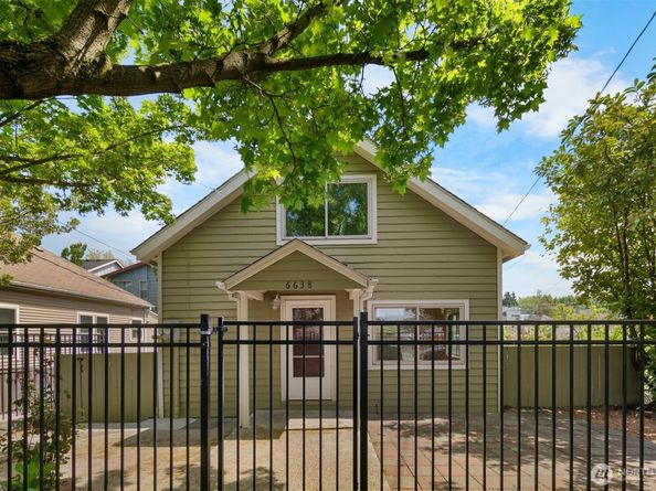 6638 Corson Avenue S, Seattle WA 98108