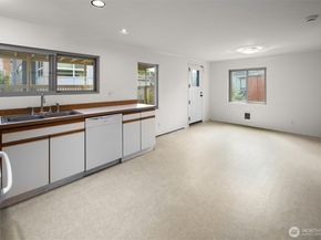 6638 Corson Avenue S, Seattle WA 98108