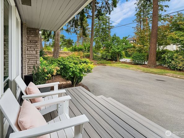 1413 100th Avenue NE, Bellevue WA 98004