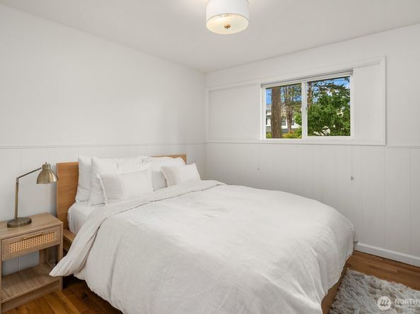 1413 100th Avenue NE, Bellevue WA 98004