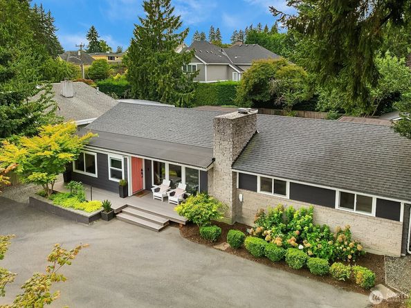 1413 100th Avenue NE, Bellevue WA 98004