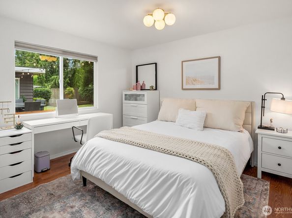 1413 100th Avenue NE, Bellevue WA 98004