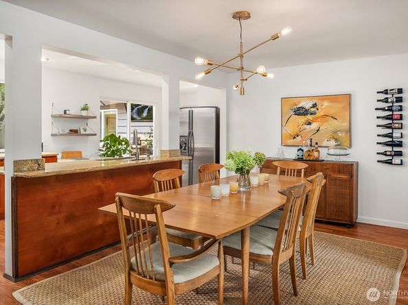 1413 100th Avenue NE, Bellevue WA 98004