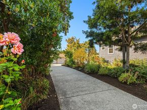 14933 73rd Avenue NE, Kenmore WA 98028