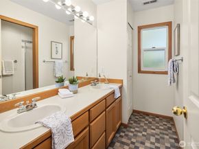 14933 73rd Avenue NE, Kenmore WA 98028
