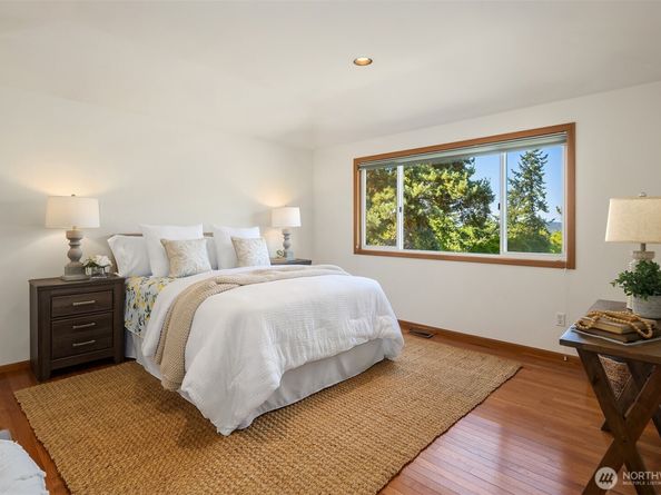 14933 73rd Avenue NE, Kenmore WA 98028