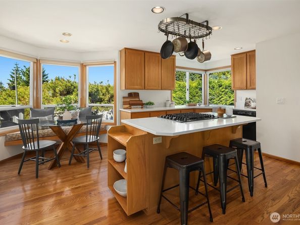 14933 73rd Avenue NE, Kenmore WA 98028