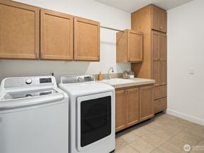 2246 81st Avenue SE, Mercer Island WA 98040