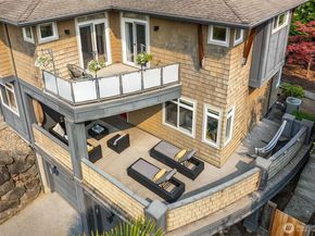 2246 81st Avenue SE, Mercer Island WA 98040
