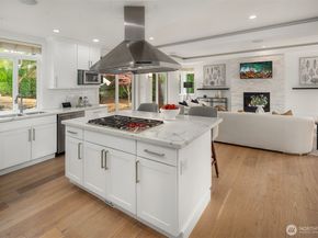 2246 81st Avenue SE, Mercer Island WA 98040