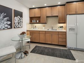 2246 81st Avenue SE, Mercer Island WA 98040