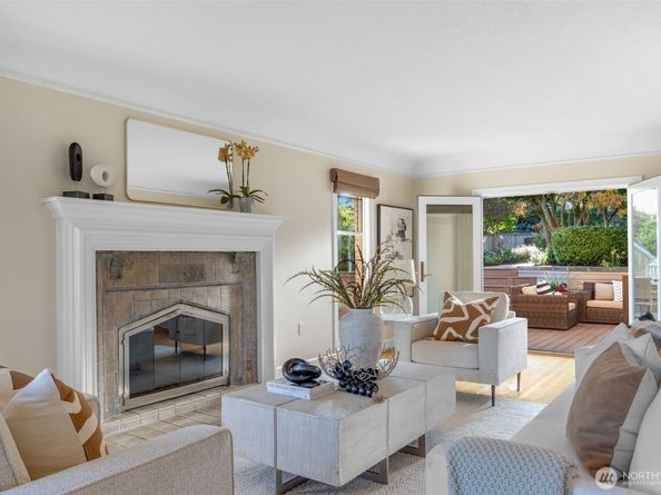 1015 5th Avenue W, Seattle WA 98119