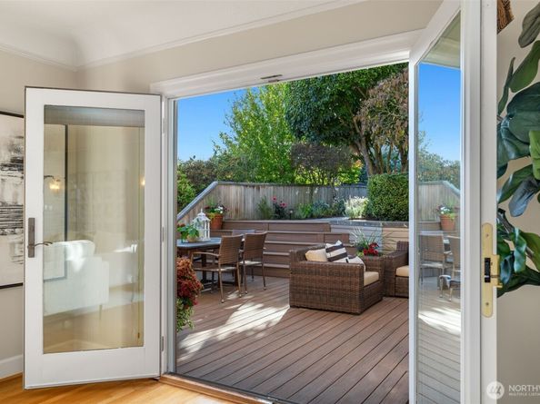 1015 5th Avenue W, Seattle WA 98119