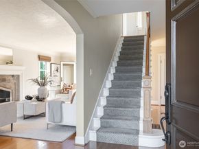 1015 5th Avenue W, Seattle WA 98119