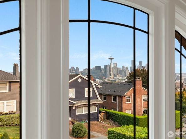 1015 5th Avenue W, Seattle WA 98119