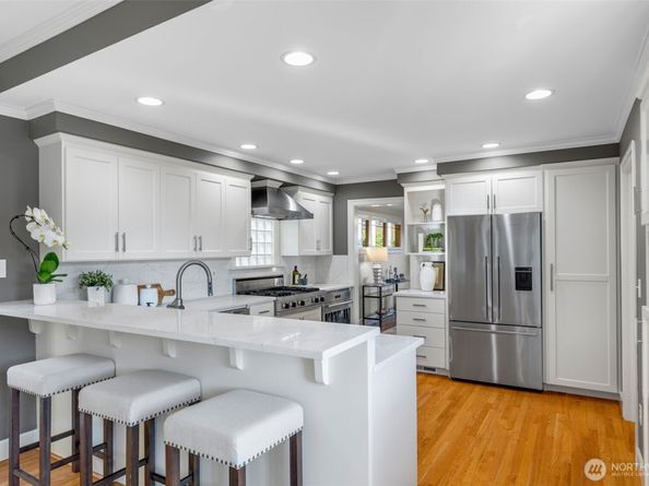 1015 5th Avenue W, Seattle WA 98119