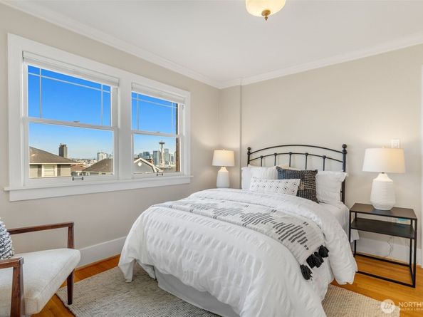 1015 5th Avenue W, Seattle WA 98119