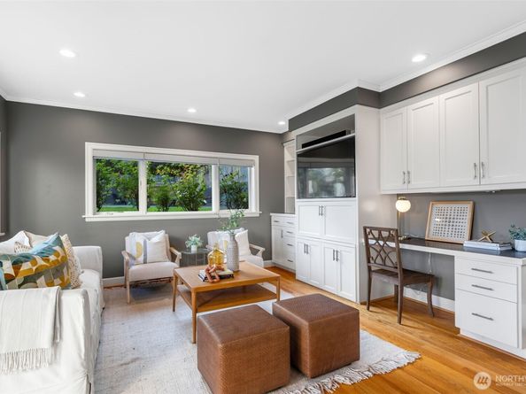 1015 5th Avenue W, Seattle WA 98119