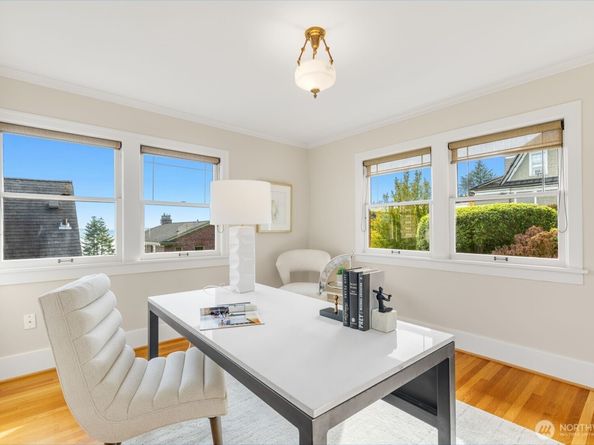 1015 5th Avenue W, Seattle WA 98119