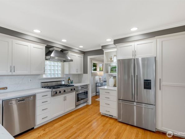 1015 5th Avenue W, Seattle WA 98119