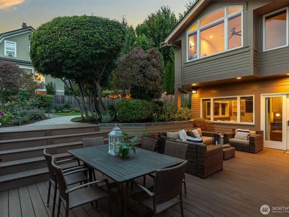 1015 5th Avenue W, Seattle WA 98119