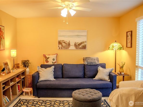 1611 102nd Place NE C1, Bellevue WA 98004