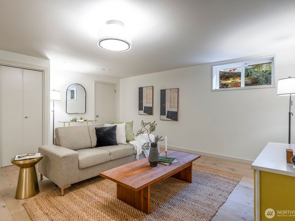 1514 9th Avenue N, Edmonds WA 98020