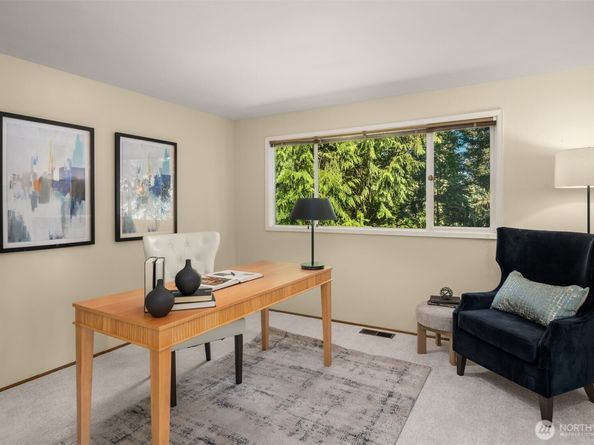 6920 94th Avenue SE, Mercer Island WA 98040