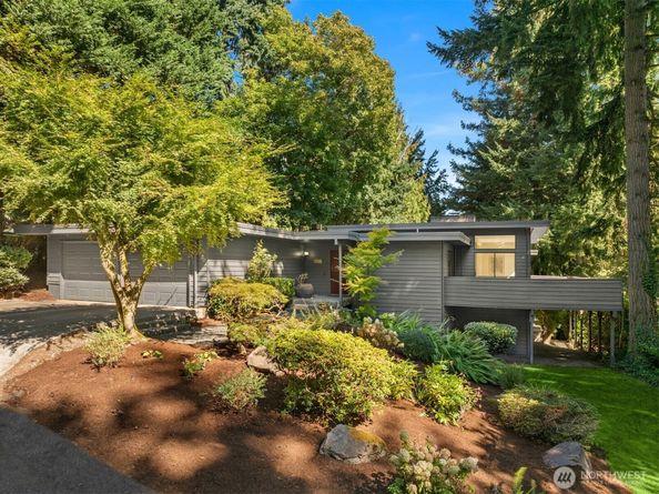 6920 94th Avenue SE, Mercer Island WA 98040