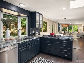 6920 94th Avenue SE, Mercer Island WA 98040