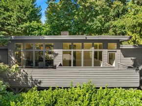 6920 94th Avenue SE, Mercer Island WA 98040
